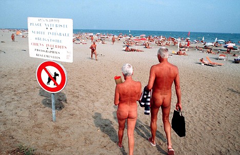 republic dominicaine nudist Some sex education