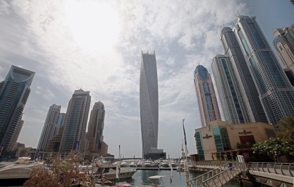La plus haute tour en forme de spirale est à Dubaï