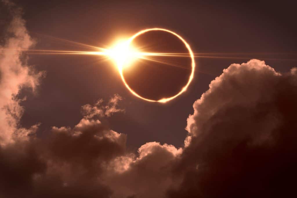 Guide de l’éclipse solaire : conseils et vols spéciaux