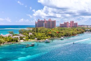 Explorez les mystères envoûtants des trous bleus des Bahamas